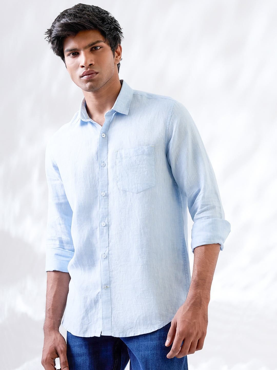 Solid blue shirt made from natural Indian linen, tailored in small batches